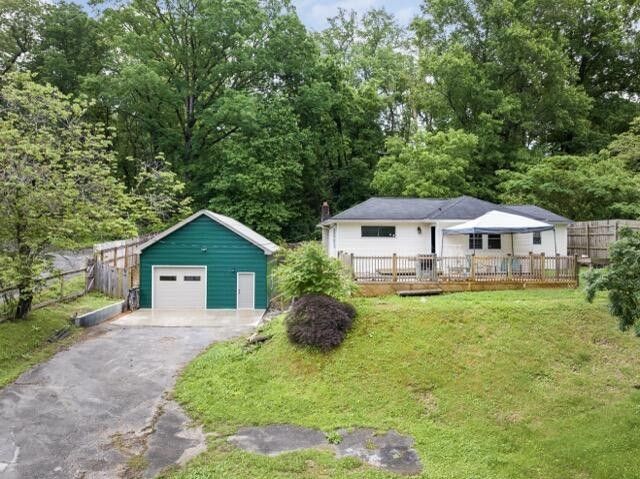 523 Hedgewood Drive , Chattanooga, TN 37405 Main Photo