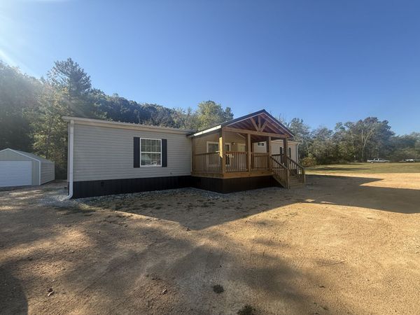 524 Piney Creek Rd , Hohenwald, TN 38462