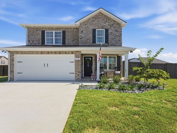 54 Legacy St , Decherd, TN 37324