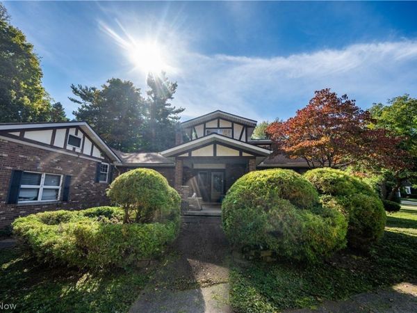 8797 Allen Troy Court, Mentor, OH 44092
