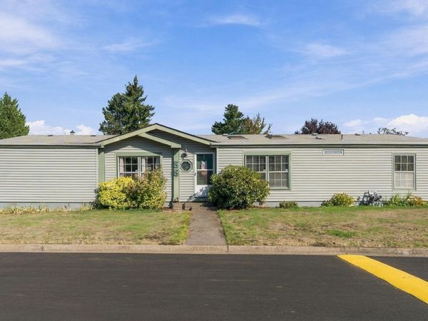 1145 SW Cypress St, McMinnville, OR 97128