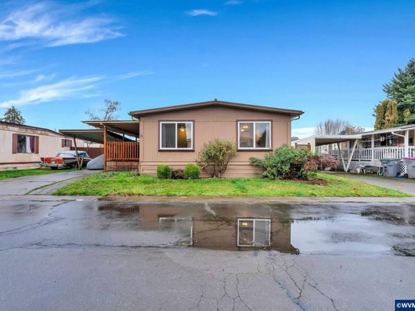 1005 Ferry St, Dayton, OR 97114