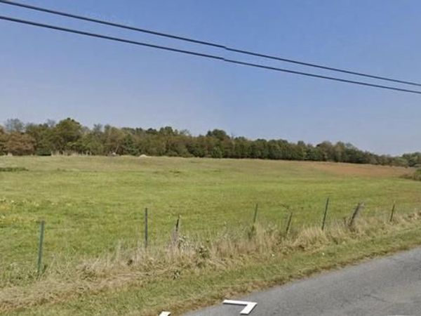 735 HATCHERY ROAD , INWOOD, WV 25428