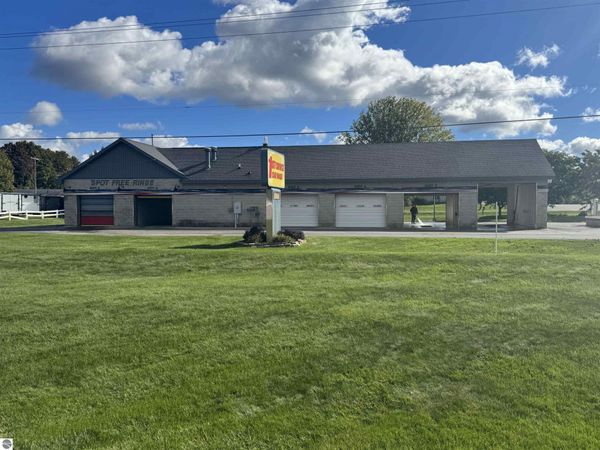 3950 Alpha Boulevard, Traverse City, MI 49685