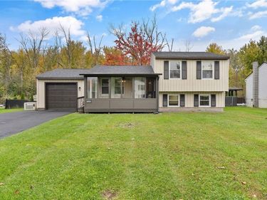 5068 Hackberry Lane , Clay, NY 13041