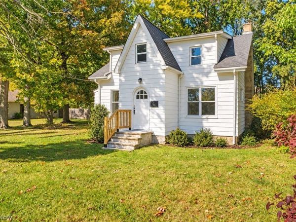 34073 Beach Park Avenue, Eastlake, OH 44095