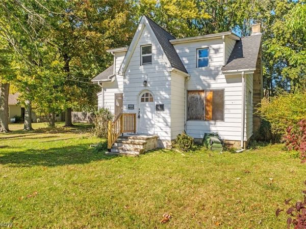 34073 Beachpark , Eastlake, OH 44095
