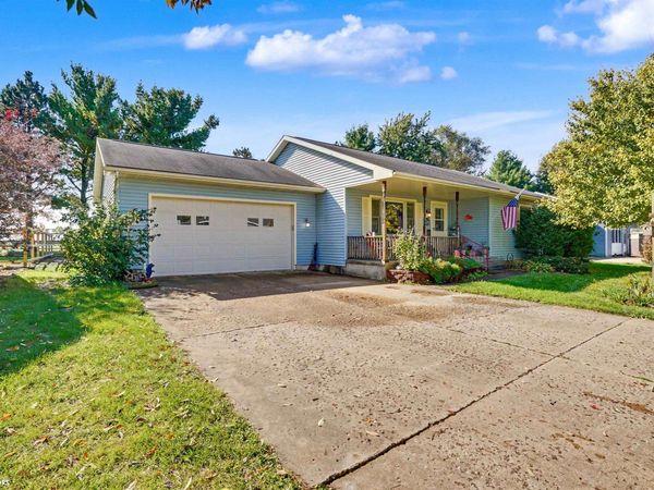 412 E Becky Ln., Mount Pleasant, IA 52641