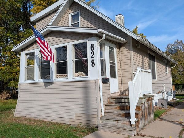 628 Gordon Avenue, Lansing, MI 48910
