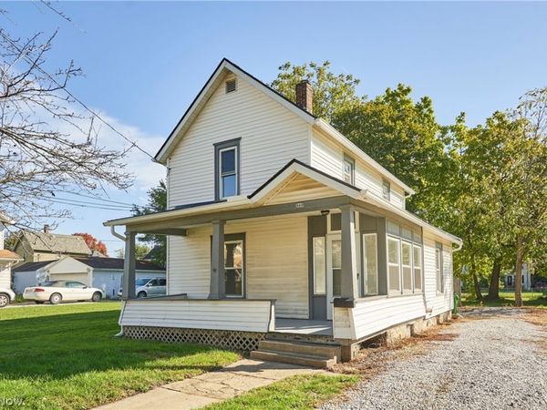 305 4th Street NW, Barberton, OH 44203