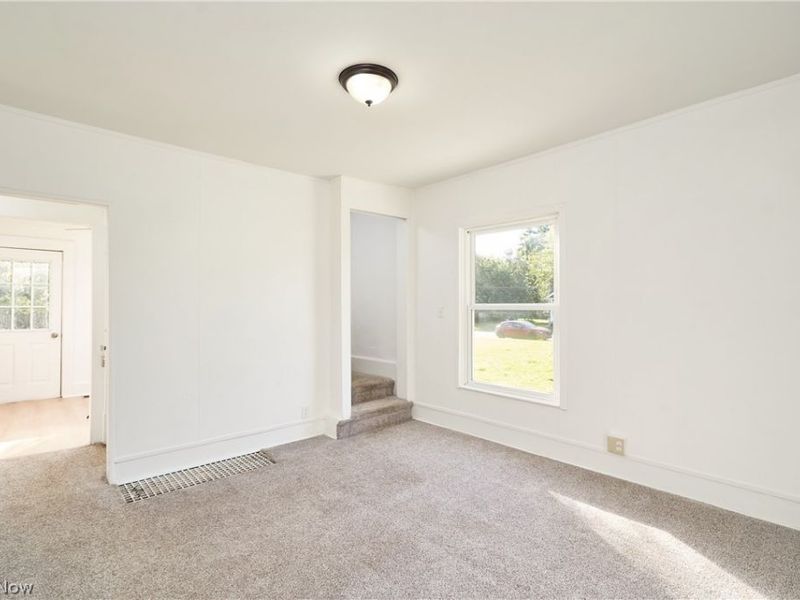 305 4th Street NW, Barberton, OH 44203 Photo 6