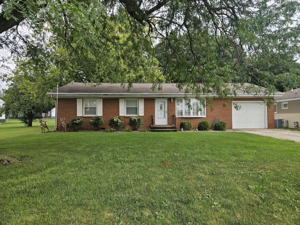 1211 E Indiana Avenue , Pontiac, IL 61764
