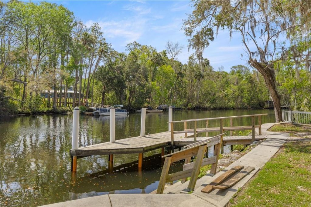 4817 Riverside Drive , Yankeetown, FL 34498 Photo