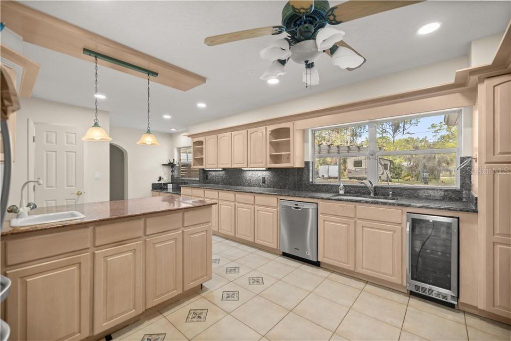 4817 Riverside Drive , Yankeetown, FL 34498 Photo