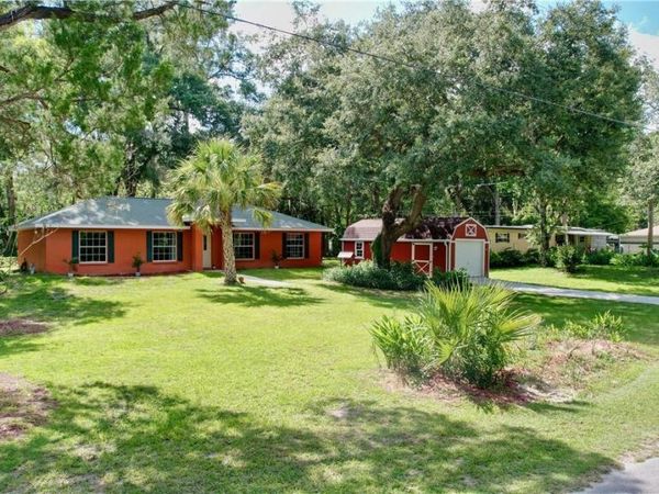 130 N Hawthorne DRIVE , Inglis, FL 34449