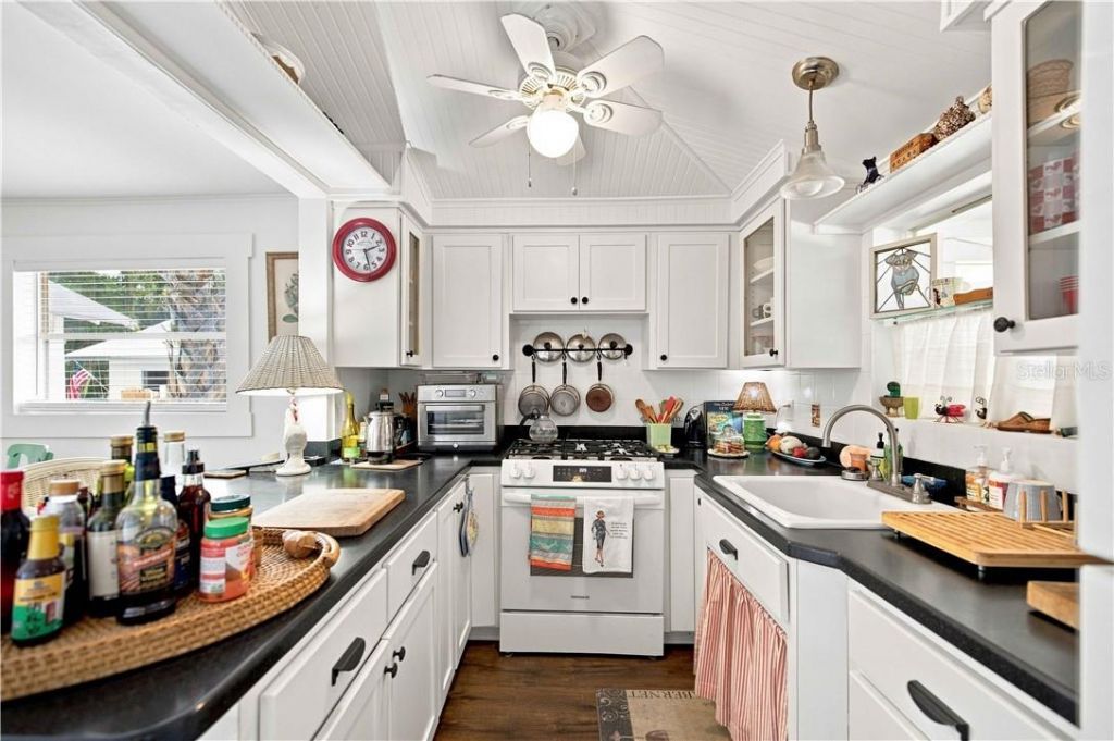 6104 Riverside Drive , Yankeetown, FL 34498 Photo