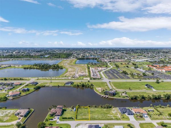 1216 NW 9TH STREET , CAPE CORAL, FL 33993