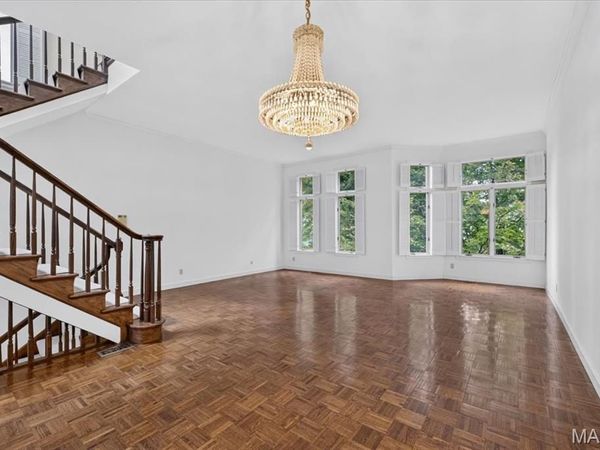 4398 Lindell Boulevard, Unit 32, St Louis, MO 63108