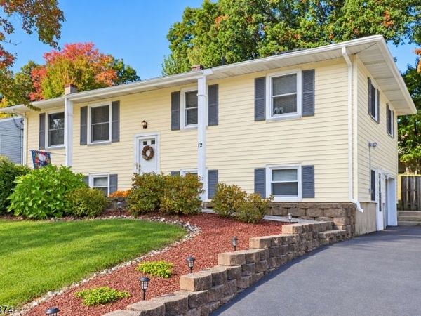 12 Mirror Pl, Jefferson, NJ 07438