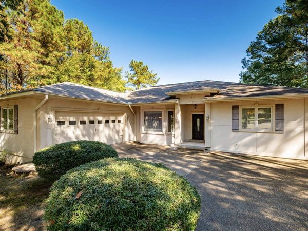 7 Pizarro Dr, Hot Springs Village, AR 71909