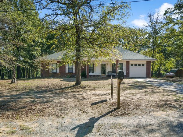 237 Standpipe Road , Mead, OK 73449