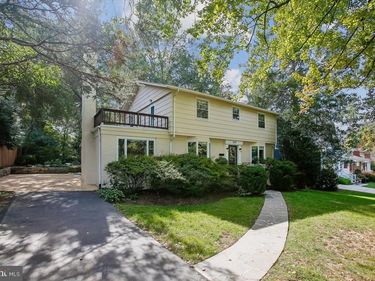 6717 WEAVER AVENUE , MCLEAN, VA 22101