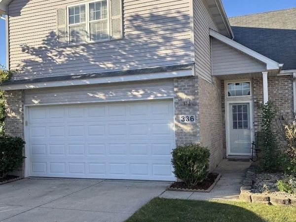 336 Fox Trail Court , Hobart, IN 46342
