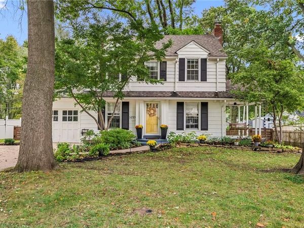 5233 Nall Avenue, Roeland Park, KS 66202