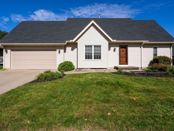 220 E Parkview Drive , Walcott, IA 52773