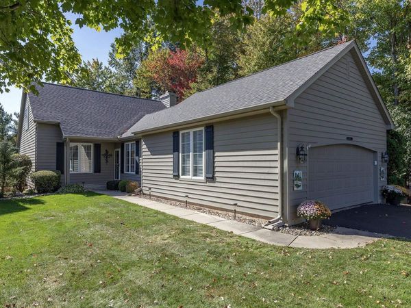 1609 S Lake George Drive, Mishawaka, IN 46545