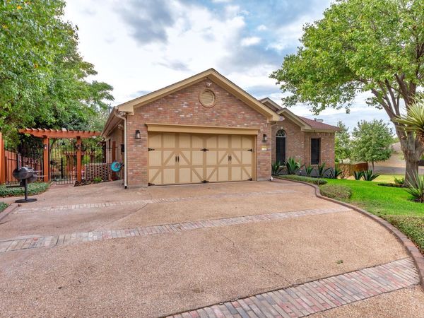 1900 RED ROCK DR, Round Rock, TX 78665