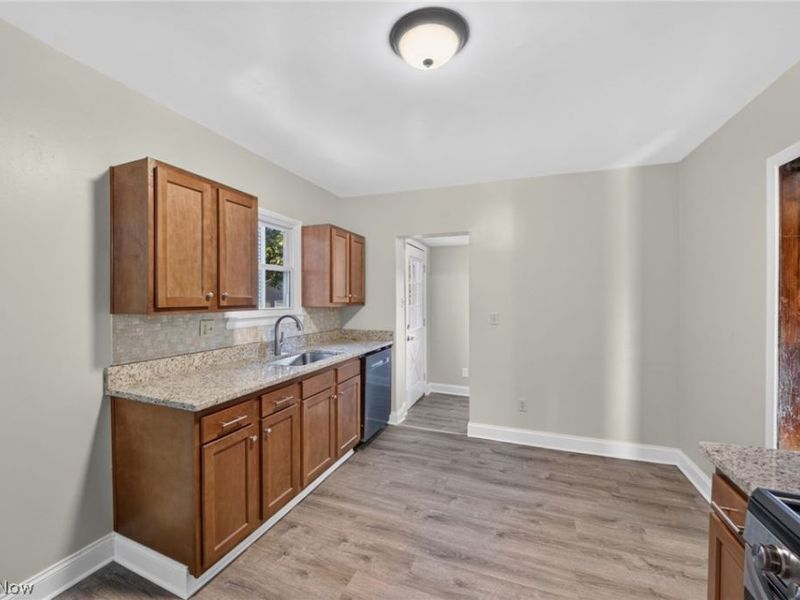 3341 W 99th Street, Cleveland, OH 44102 Photo 11