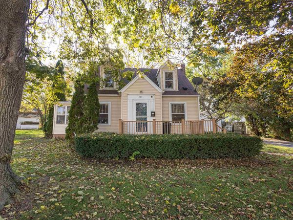 365 Southwest Road, Platteville, WI 53818