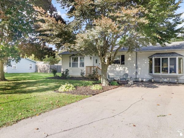 7860 Forrestway Drive, Monroe, MI 48161