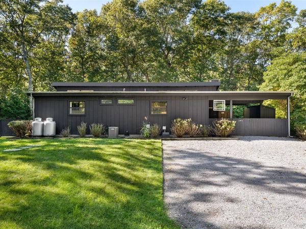 274 Little Fresh Pond Road , Southampton, NY 11968