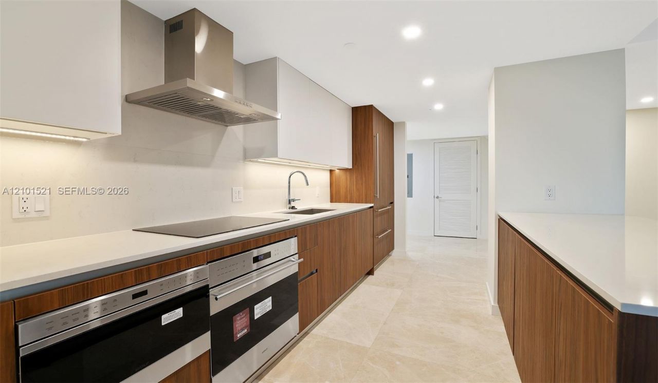 1508 Bay Rd , Unit N0515, Miami Beach, FL 33139 Photo