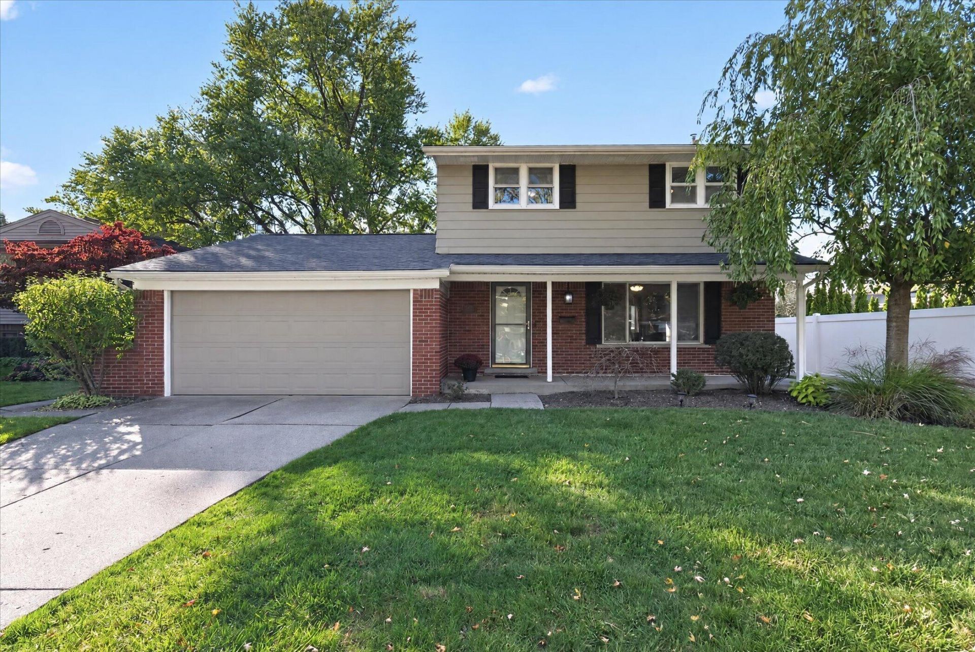 15679 Sussex Street, Livonia, MI 48154 Main Photo