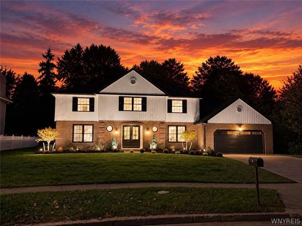 109 Troy View Lane , Williamsville, NY 14221