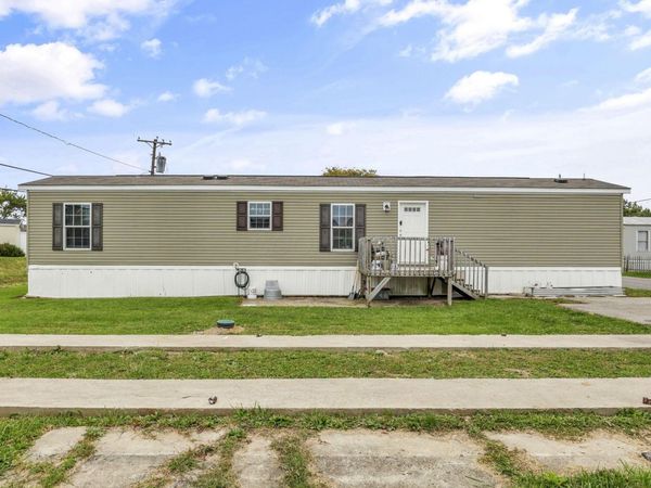 10694 E State Route 762 , Unit 9M, Lockbourne, OH 43137