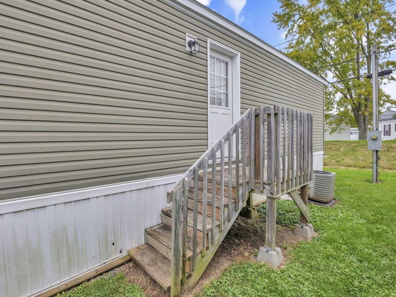 10694 E State Route 762, Unit 9M, Lockbourne, OH 43137 Photo 2