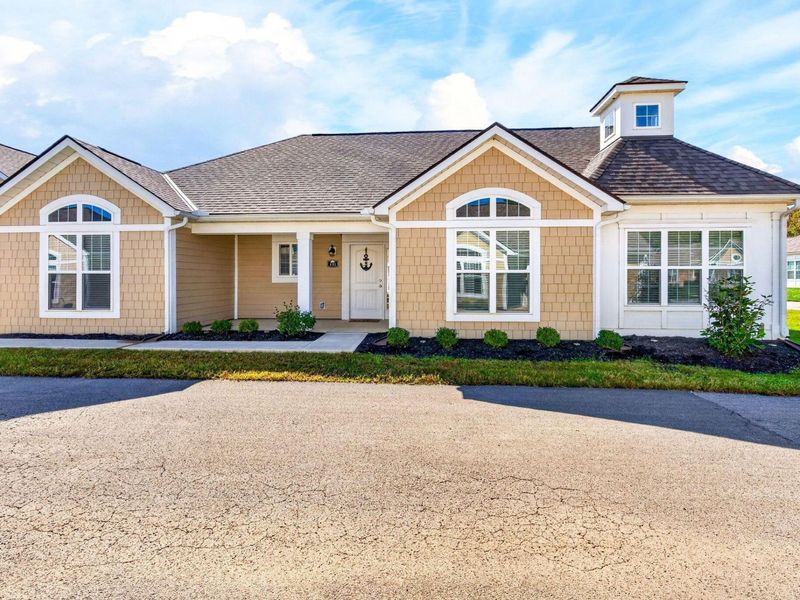 131 Narragansett Drive , Buckeye Lake, OH 43008 Photo 1