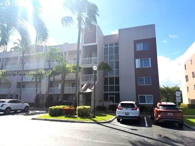 7523 Granville Dr, Unit 112, Tamarac, FL 33321 Photo