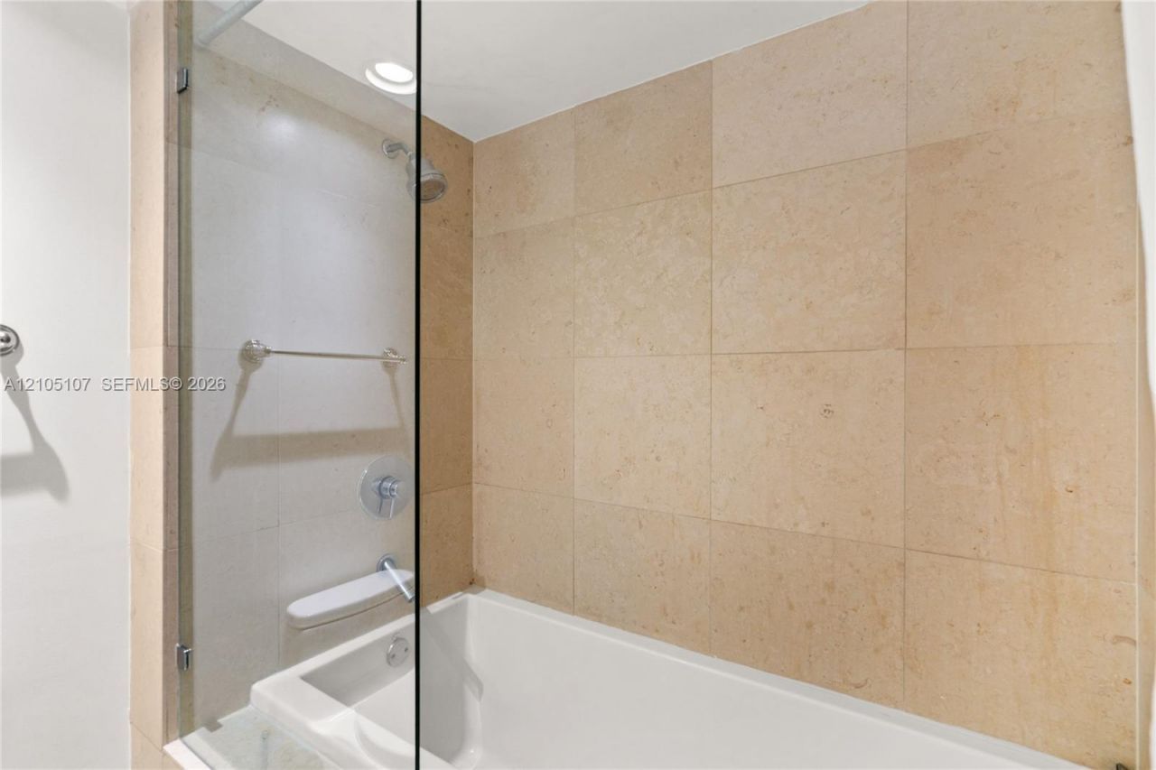 475 Brickell Ave , Unit 2610, Miami, FL 33131 Photo