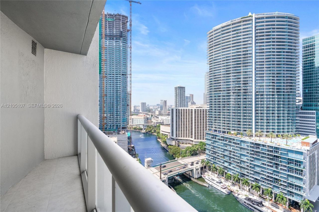 475 Brickell Ave , Unit 2610, Miami, FL 33131 Photo