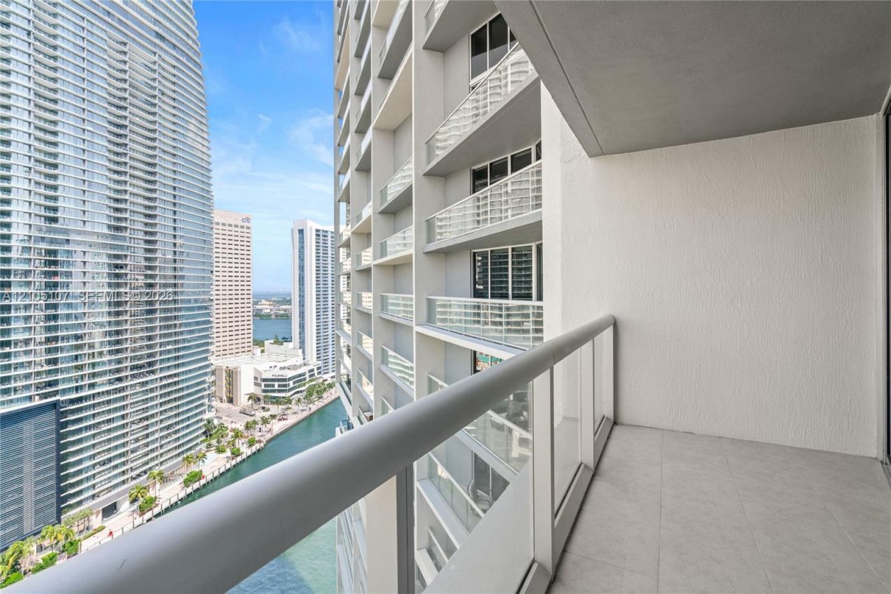 475 Brickell Ave , Unit 2610, Miami, FL 33131 Photo
