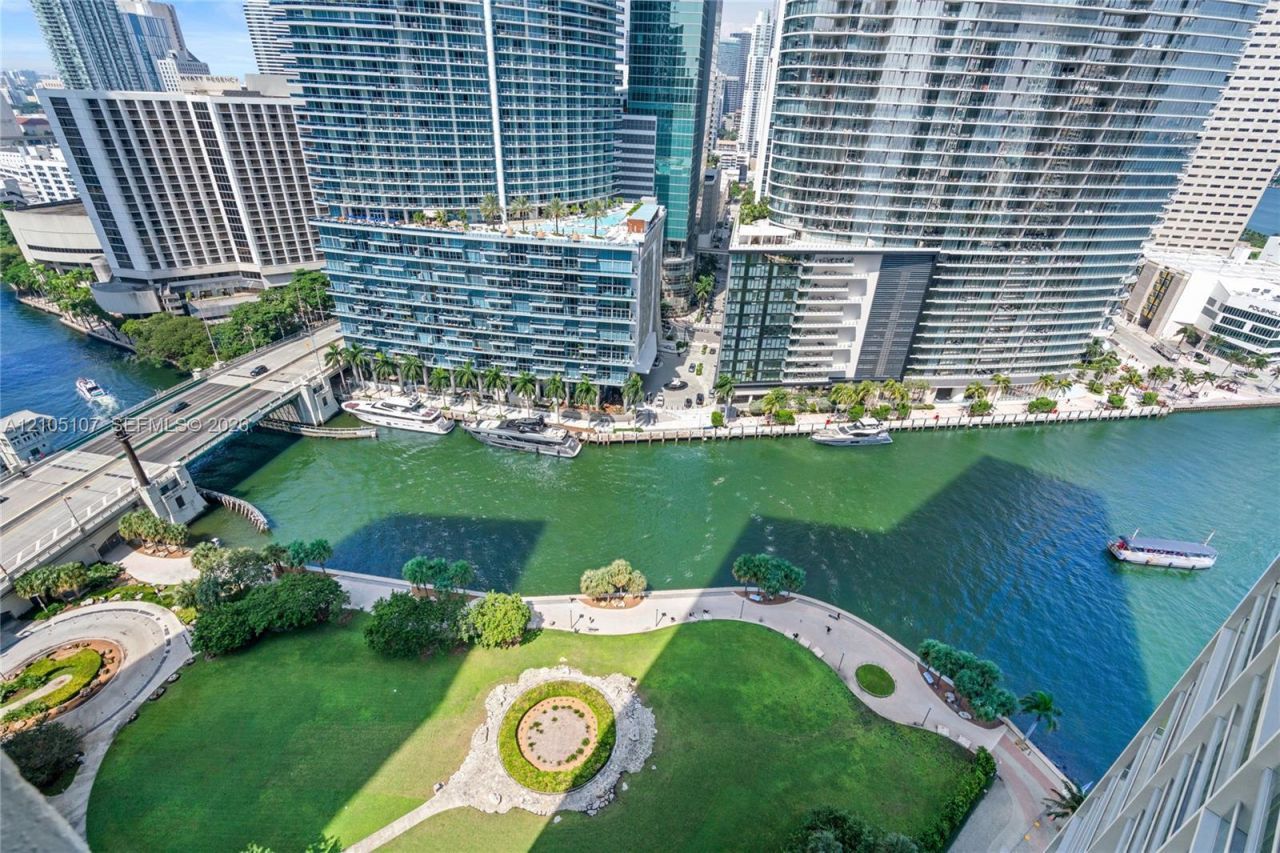475 Brickell Ave , Unit 2610, Miami, FL 33131 Photo