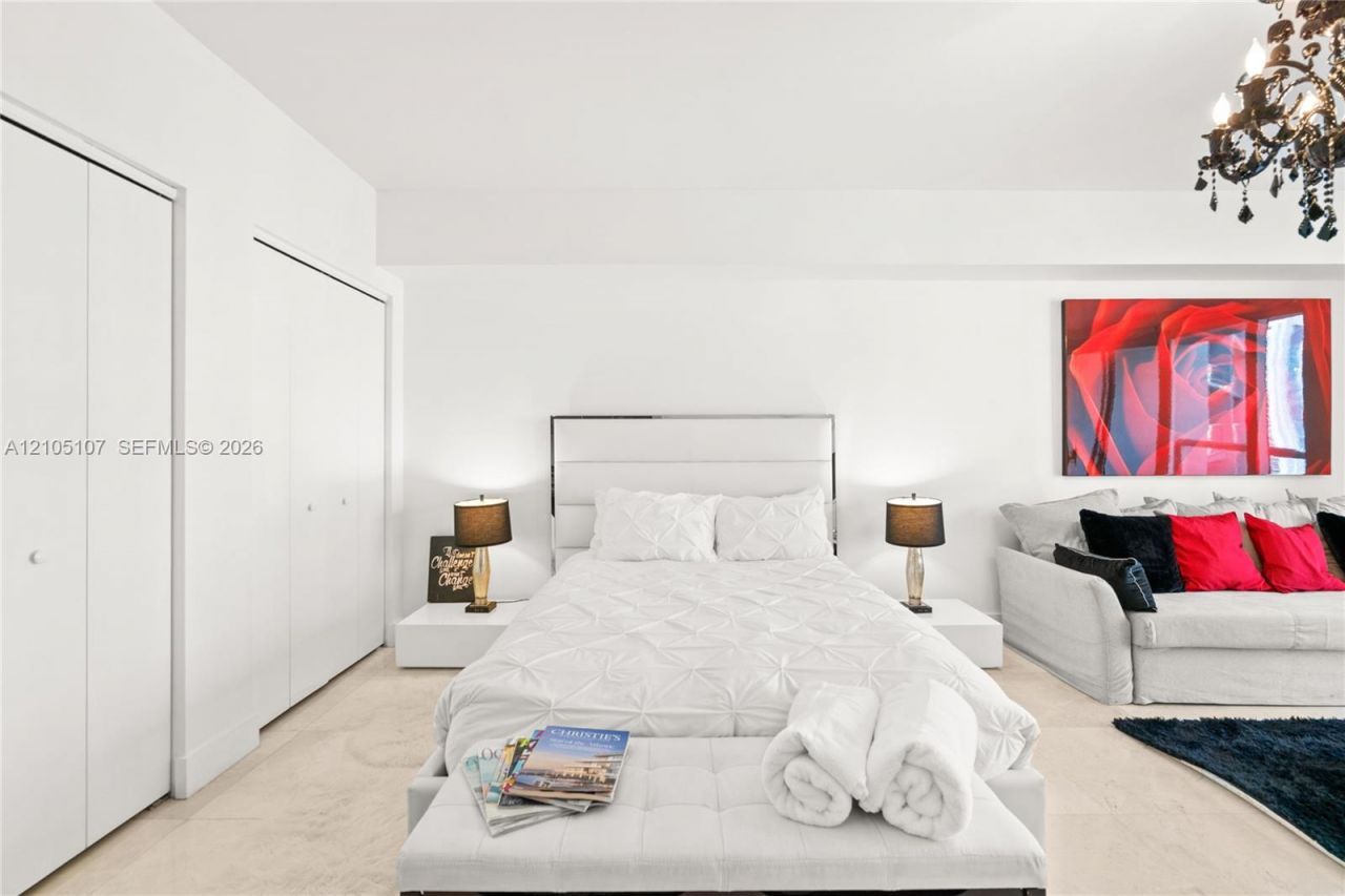 475 Brickell Ave , Unit 2610, Miami, FL 33131 Photo