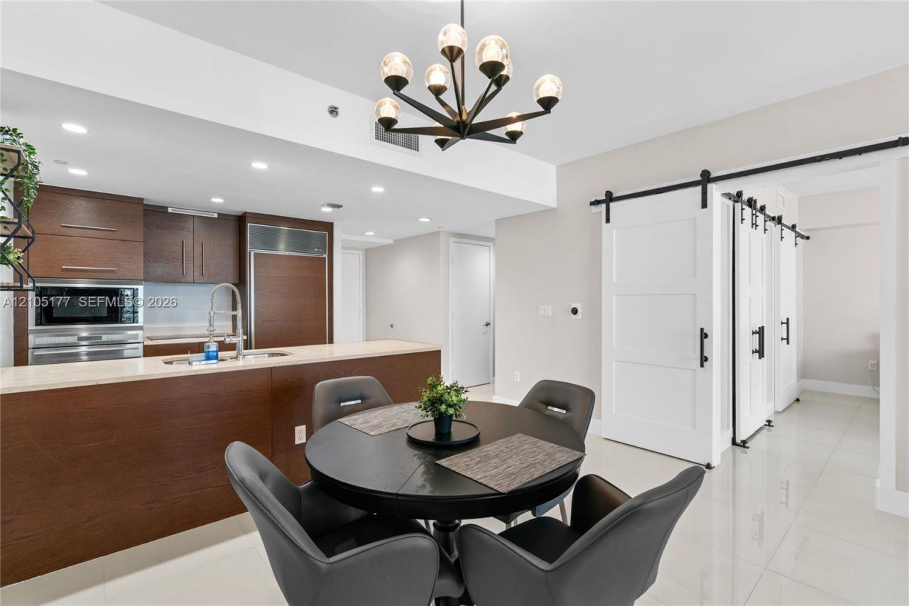 475 Brickell Ave, Unit 2414, Miami, FL 33131 Photo