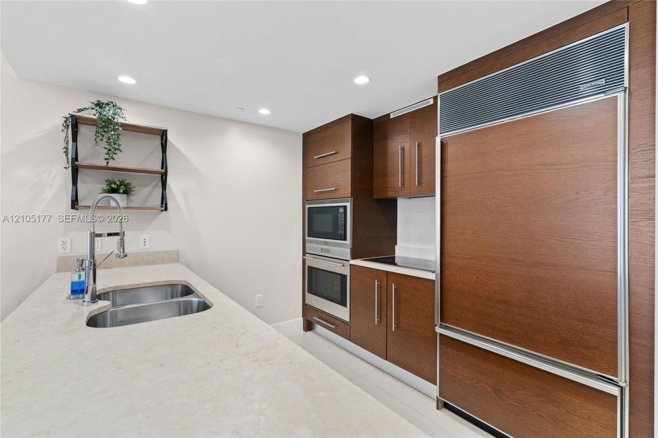 475 Brickell Ave, Unit 2414, Miami, FL 33131 Photo