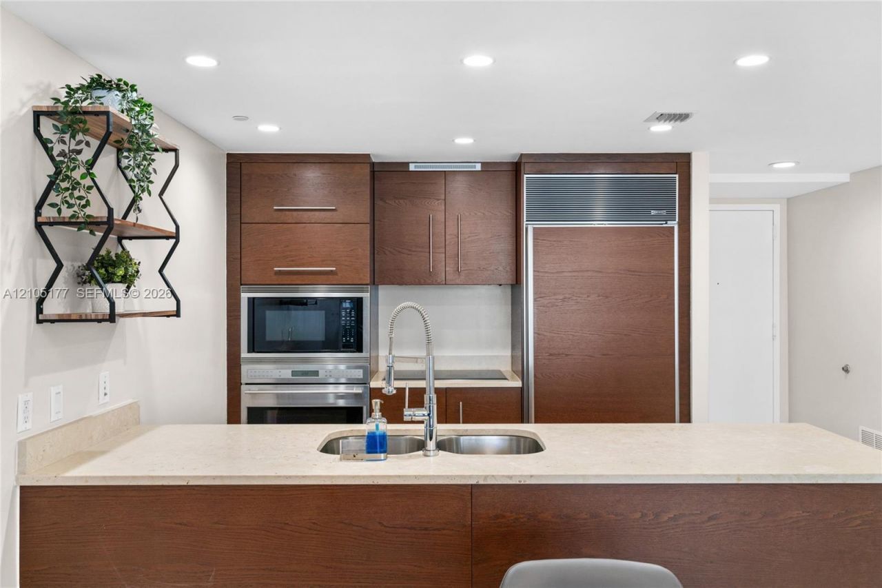 475 Brickell Ave, Unit 2414, Miami, FL 33131 Photo